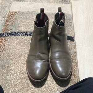 Women’s leather ankle boots